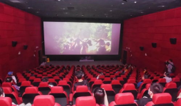电影院最新上映电影,穿越虫洞，探寻宇宙奥秘