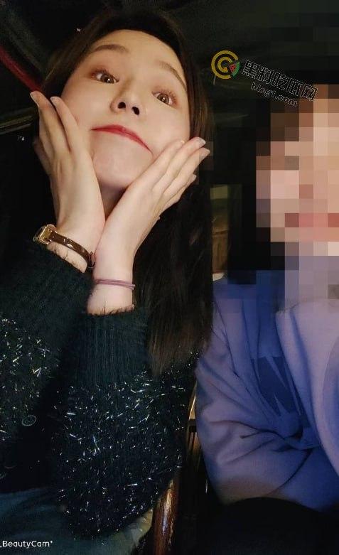 瓜友爆料：探探上约已婚少妇，边操边打电话给闺蜜！克制叫床令人喘不过气-3