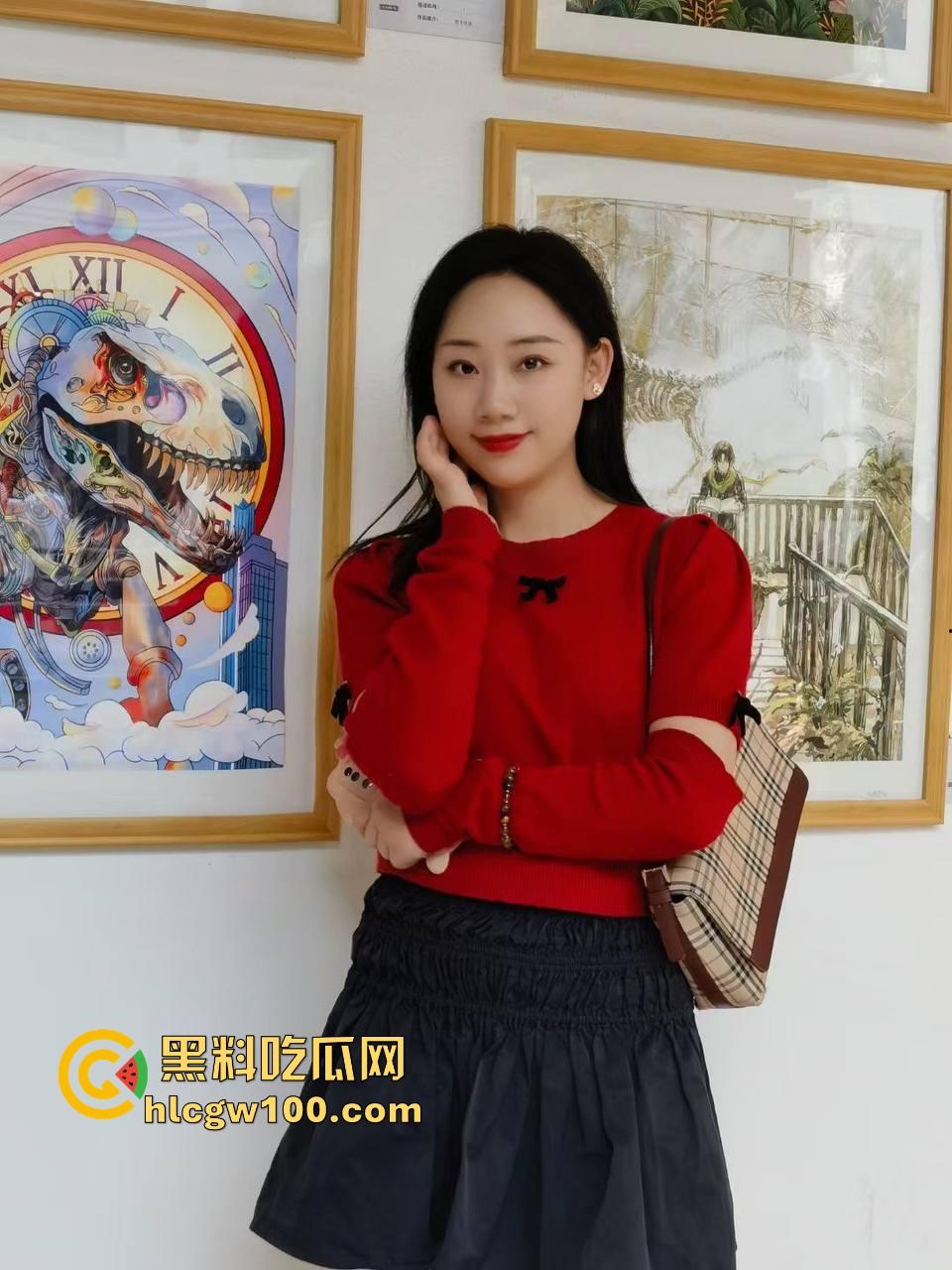 苏州极品气质女神【吴巧婷】被渣男调教成母狗，手拉牵引绳爆操后入内射，还送给兄弟轮流操着玩！-6