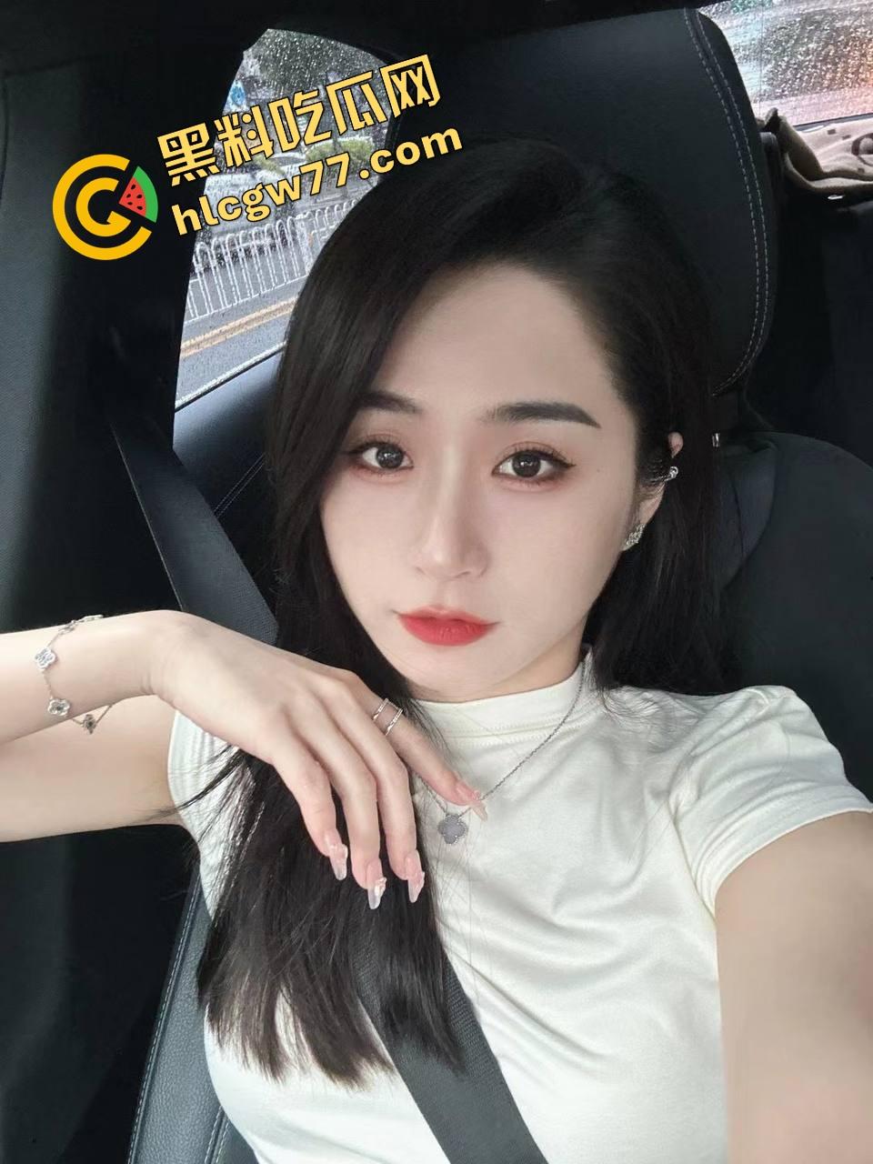 四川成都接盘侠实录，小哥花十几万彩礼娶到陪酒按摩母狗，婚后才发现床上骚得像老手，翻聊天记录全崩！-1