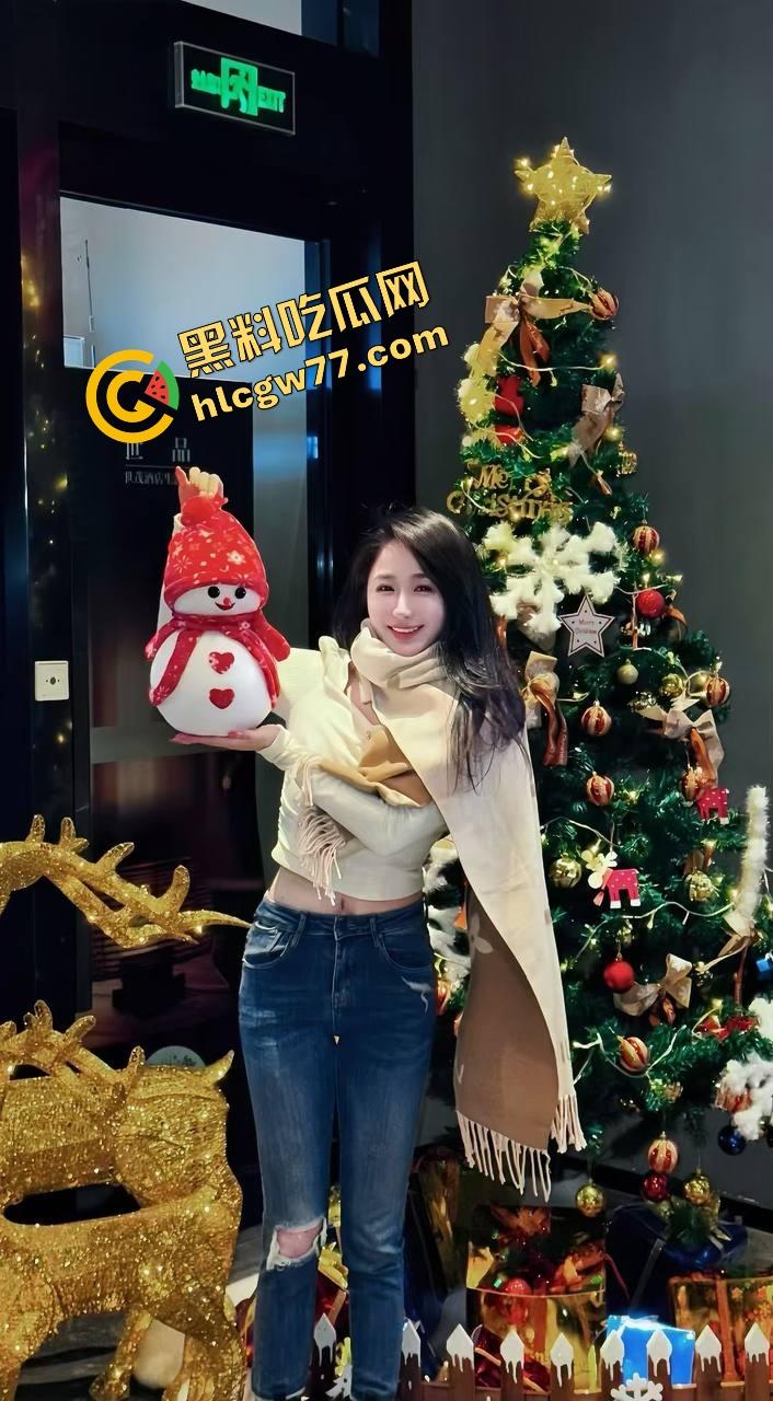 四川成都接盘侠实录，小哥花十几万彩礼娶到陪酒按摩母狗，婚后才发现床上骚得像老手，翻聊天记录全崩！-3