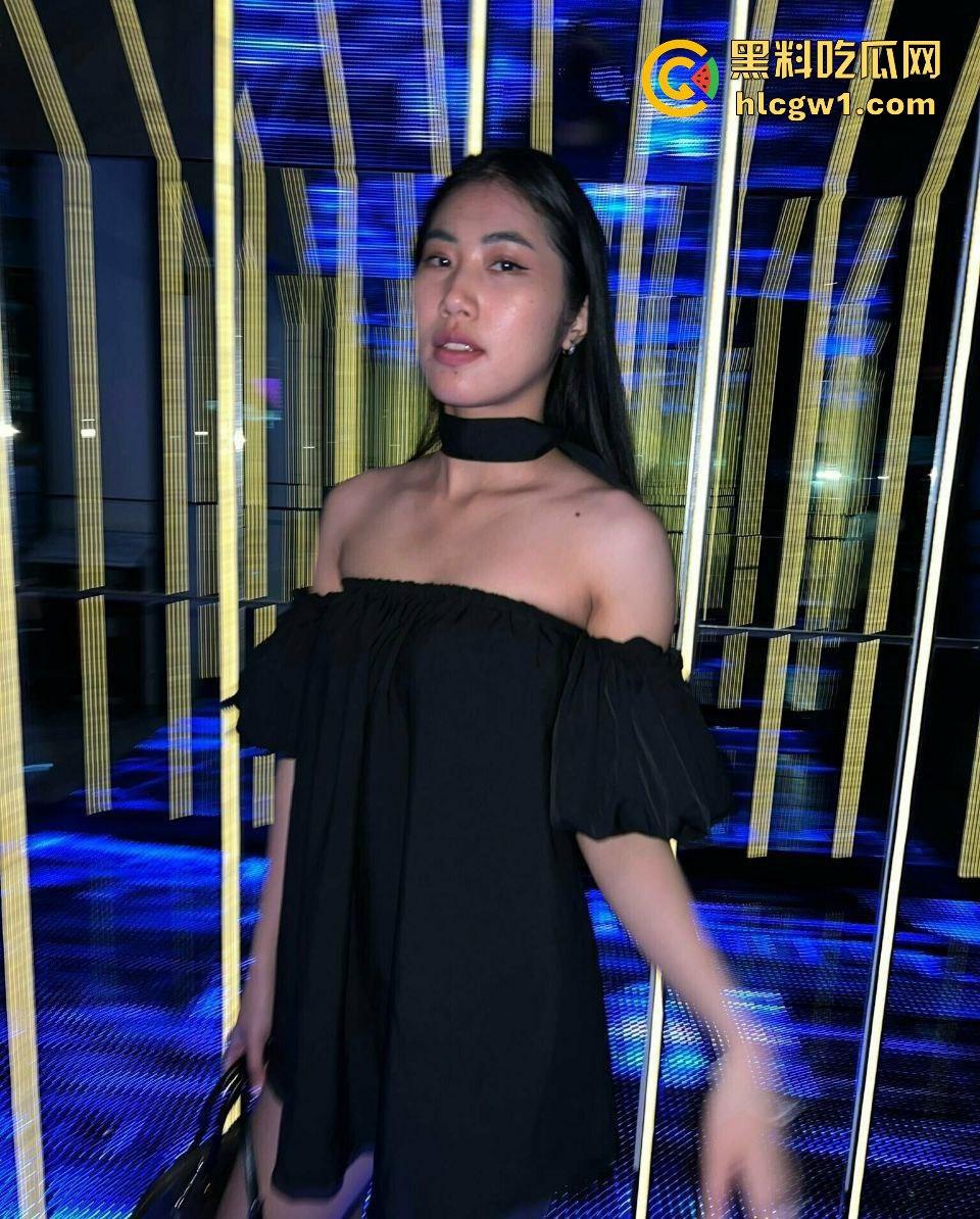 留学生【马可妍】的性爱日记曝光！吃洋屌吃成母狗，跪地讨好主人，彻底成了外国人的玩物！-2