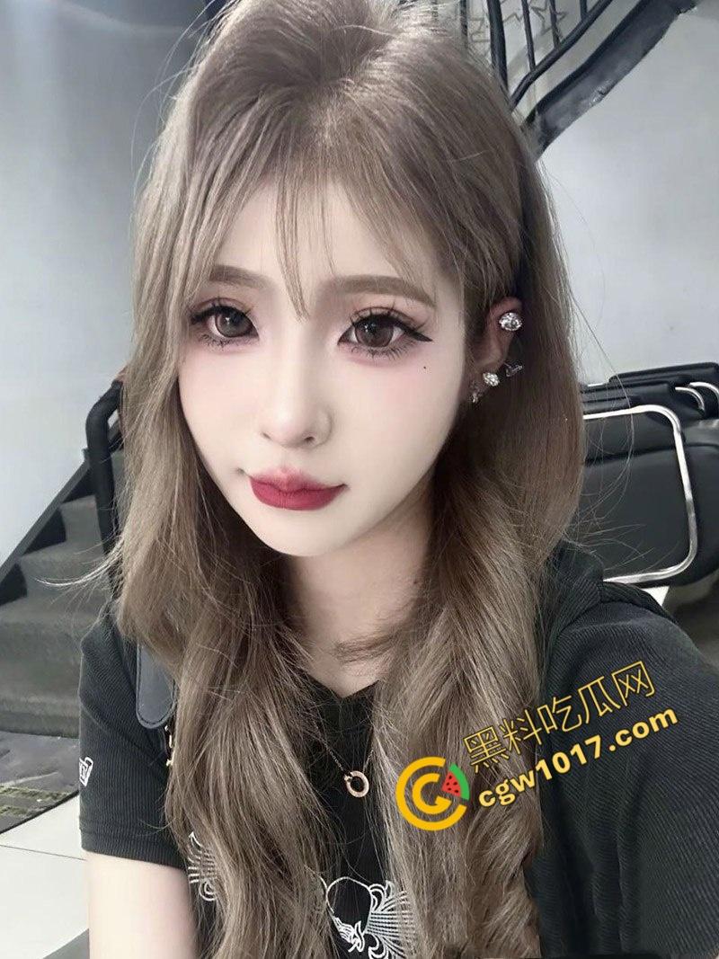 上海冷艳名媛夜夜被金主调教爽翻天:玲珑贵妇化身骚媚母狗,深喉肉搏,丰臀高撅,花心狂撞,欲仙欲死,极品尤物任君采撷!-1